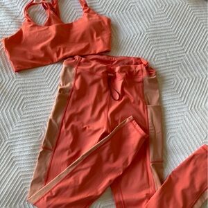 Motion365+ High-Waisted Bungee Legging with matching bra